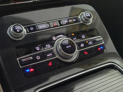 Used 2023 Lincoln Nautilus AWD image 26