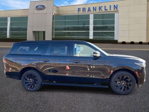 New 2026 Lincoln Navigator L Reserve w/ Jet Appearance Package image 8