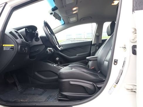 Used 2018 Kia Forte EX FWD image 12