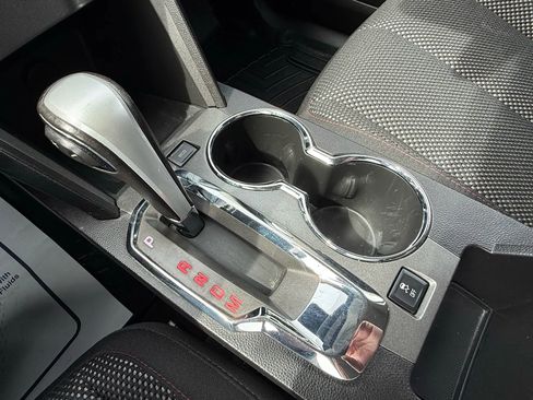 Used 2015 GMC Terrain SLE image 23