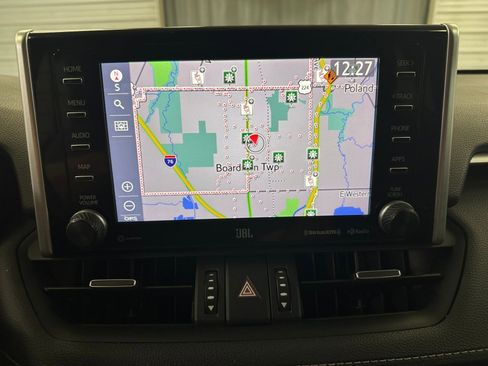 Used 2020 Toyota RAV4 Limited image 11