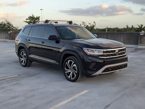 Used 2023 Volkswagen Atlas SEL image 3