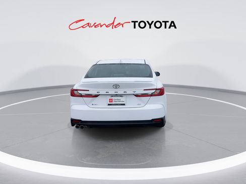 Used 2026 Toyota Camry SE image 7