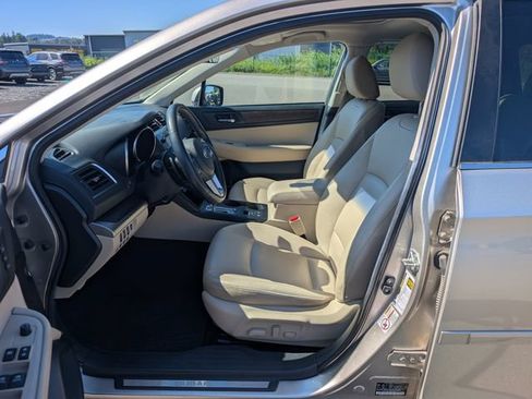 Used 2017 Subaru Outback 3.6R Limited AWD/4WD image 10
