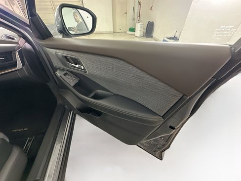 Used 2023 Nissan Rogue SV FWD image 30