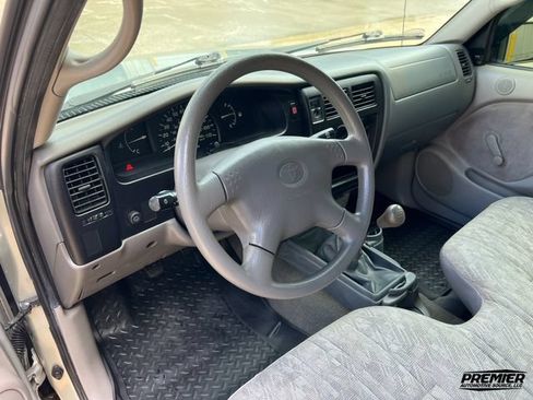 Used 2004 Toyota Tacoma 2WD Regular Cab w/ Enhancement Pkg image 13