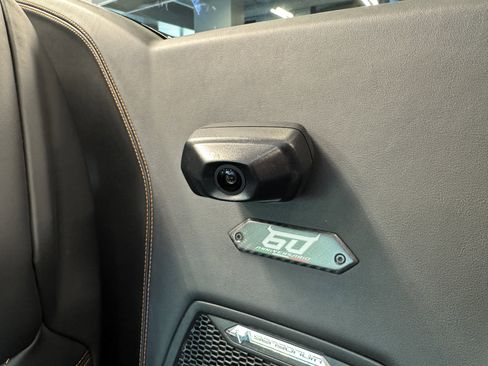 Used 2023 Lamborghini Huracan EVO image 14