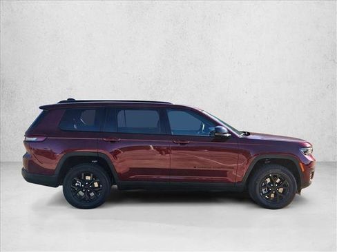 New 2025 Jeep Grand Cherokee L Altitude image 4