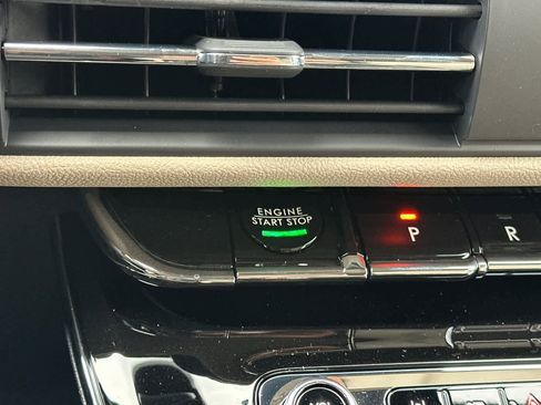 New 2025 Lincoln Corsair Premiere w/ Equipment Group 101A image 24