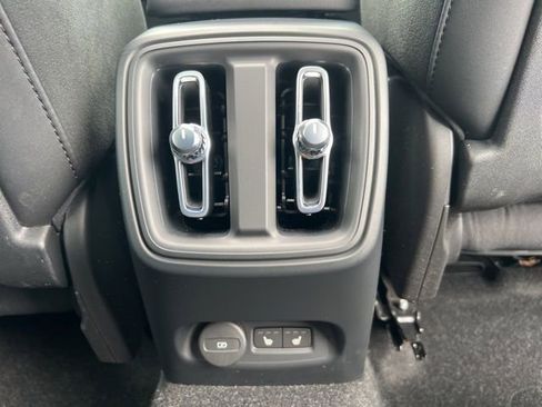Certified 2023 Volvo XC40 Recharge Plus AWD/4WD image 20