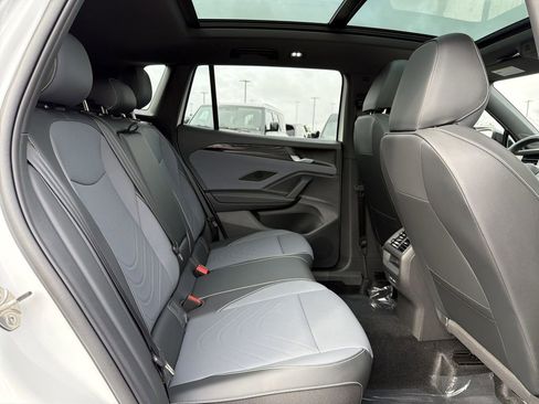 New 2026 Volkswagen Tiguan SE R-Line image 16