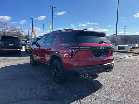 New 2026 Chevrolet Traverse LT w/ Midnight/Sport Edition FWD image 5