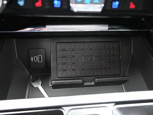 New 2025 Ford F150 Platinum w/ Equipment Group 702A High image 30