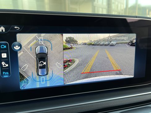 Used 2026 Mercedes-Benz GLS 450 4MATIC image 29