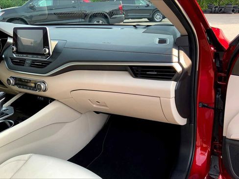 Used 2020 Nissan Altima 2.5 SV image 18