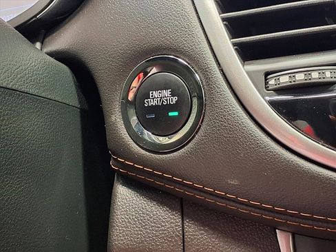 Used 2019 Chevrolet Trax LT w/ LT Convenience Package image 16