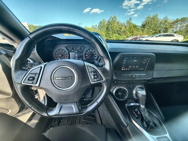 Used 2019 Chevrolet Camaro LT RWD image 11