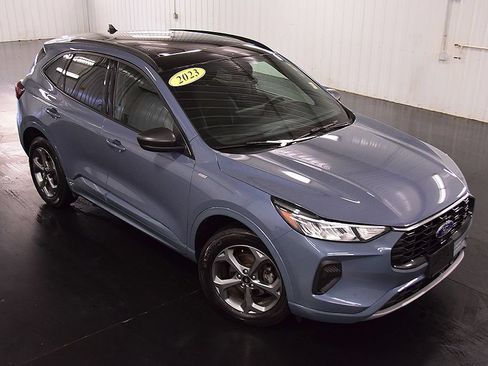 Used 2023 Ford Escape ST-Line w/ Tech Pack #1 AWD/4WD image 9