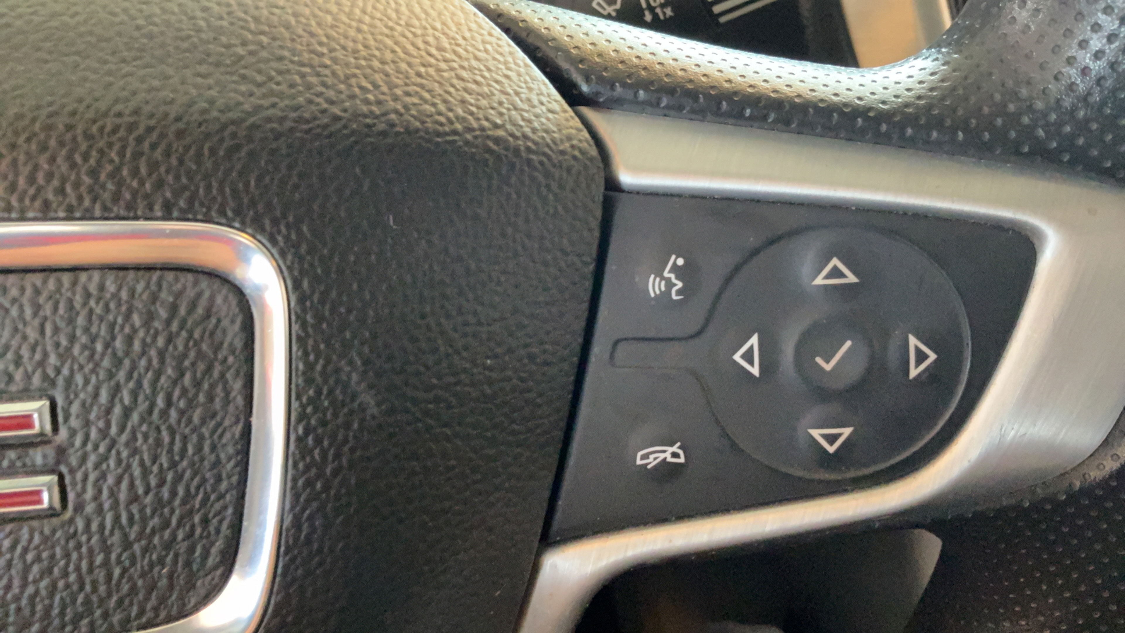 Used 2022 GMC Terrain SLE w/ Driver Convenience Package FWD image 14