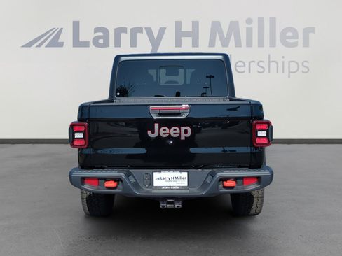 New 2025 Jeep Gladiator Mojave w/ Convenience Group image 4