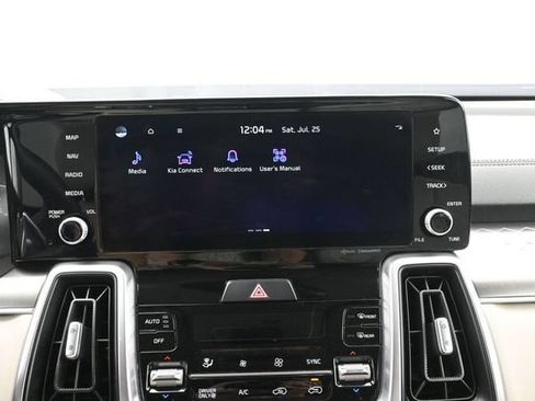 Used 2023 Kia Sorento EX AWD/4WD image 19