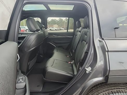 New 2026 Jeep Grand Cherokee Limited w/ Limited Altitude Package AWD/4WD image 22