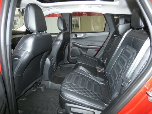 Used 2024 Ford Escape SE w/ PHEV Premium Package image 27