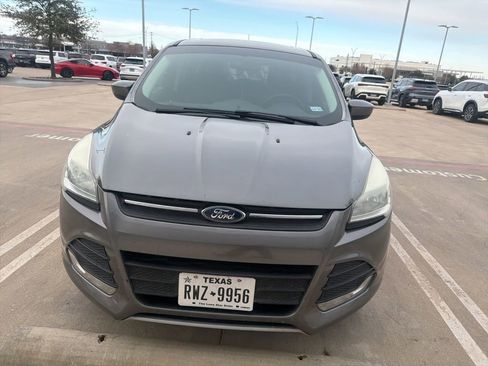 Used 2013 Ford Escape SE image 2