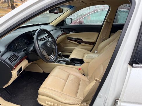 Used 2011 Honda Crosstour EX-L image 8