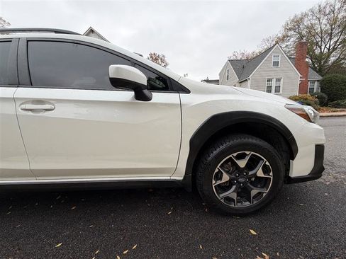 Used 2019 Subaru Crosstrek 2.0i Premium w/ Eyesight System image 5