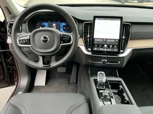 Certified 2025 Volvo XC90 B5 Plus AWD/4WD image 13