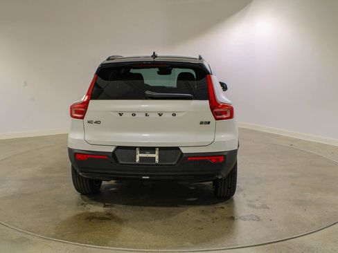 New 2026 Volvo XC40 B5 Ultra w/ Climate Package AWD/4WD image 4