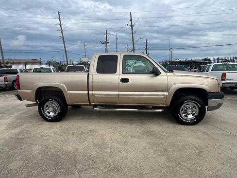 Used 2005 Chevrolet Silverado 2500 LS AWD/4WD image 7