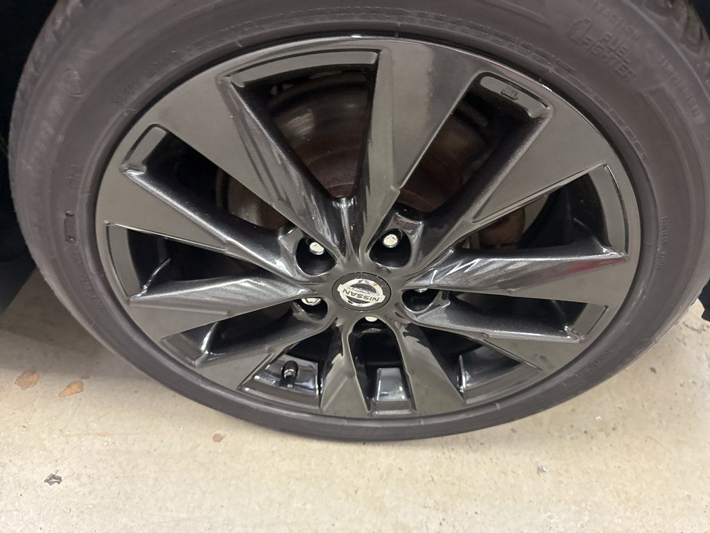 Used 2016 Nissan Sentra SR FWD image 32