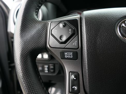 Used 2021 Toyota Tacoma TRD Off-Road image 14