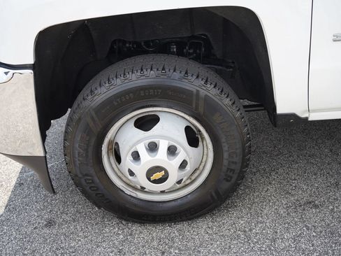 Used 2018 Chevrolet Silverado 3500 W/T w/ WT Convenience Package AWD/4WD image 33