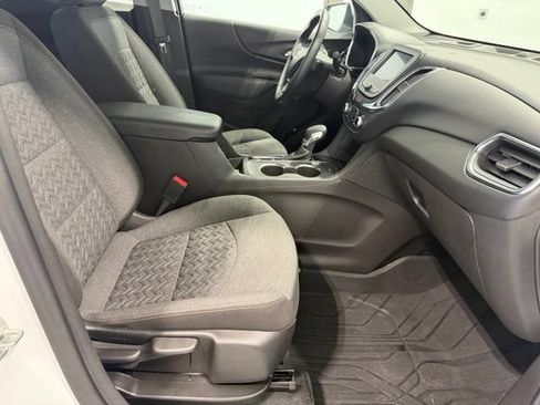 Used 2024 Chevrolet Equinox LT w/ LPO, Floor Liner Package FWD image 22