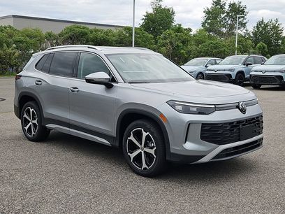 New 2026 Volkswagen Tiguan SE