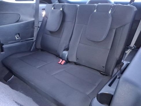 Used 2023 Ford Explorer XLT image 12