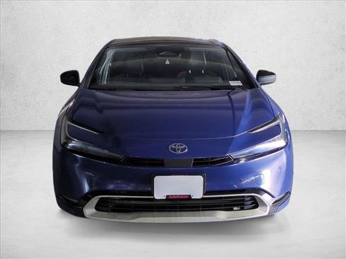 Used 2023 Toyota Prius Prime Premium FWD image 2