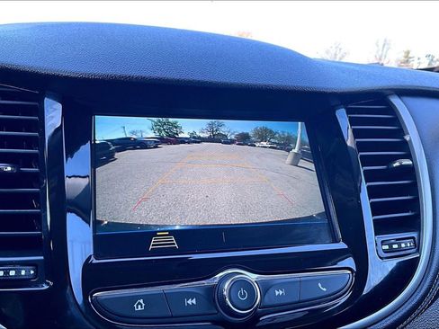 Used 2019 Chevrolet Trax LT w/ LT Convenience Package FWD image 23