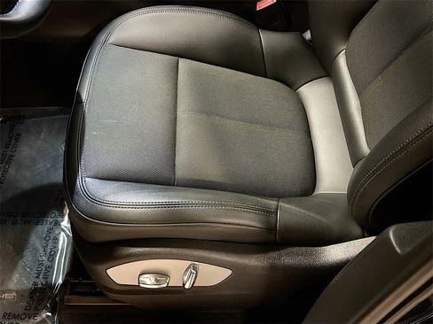 Used 2022 Porsche Macan image 22