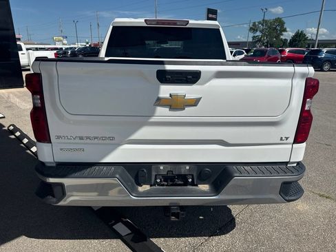 Used 2023 Chevrolet Silverado 1500 LT AWD/4WD image 4