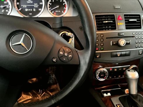 Used 2011 Mercedes-Benz C 300 4MATIC Sedan image 25