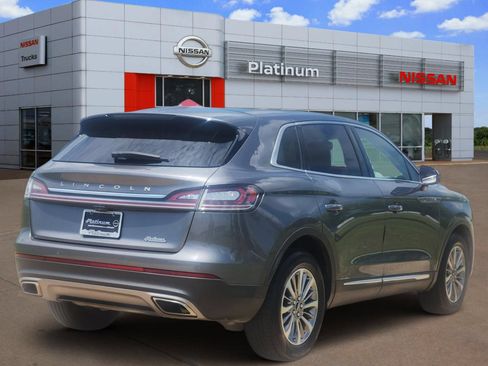 Used 2021 Lincoln Nautilus Reserve AWD/4WD image 4