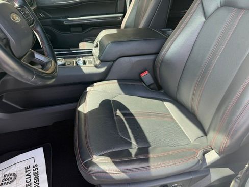 Used 2023 Ford Expedition Limited RWD image 12