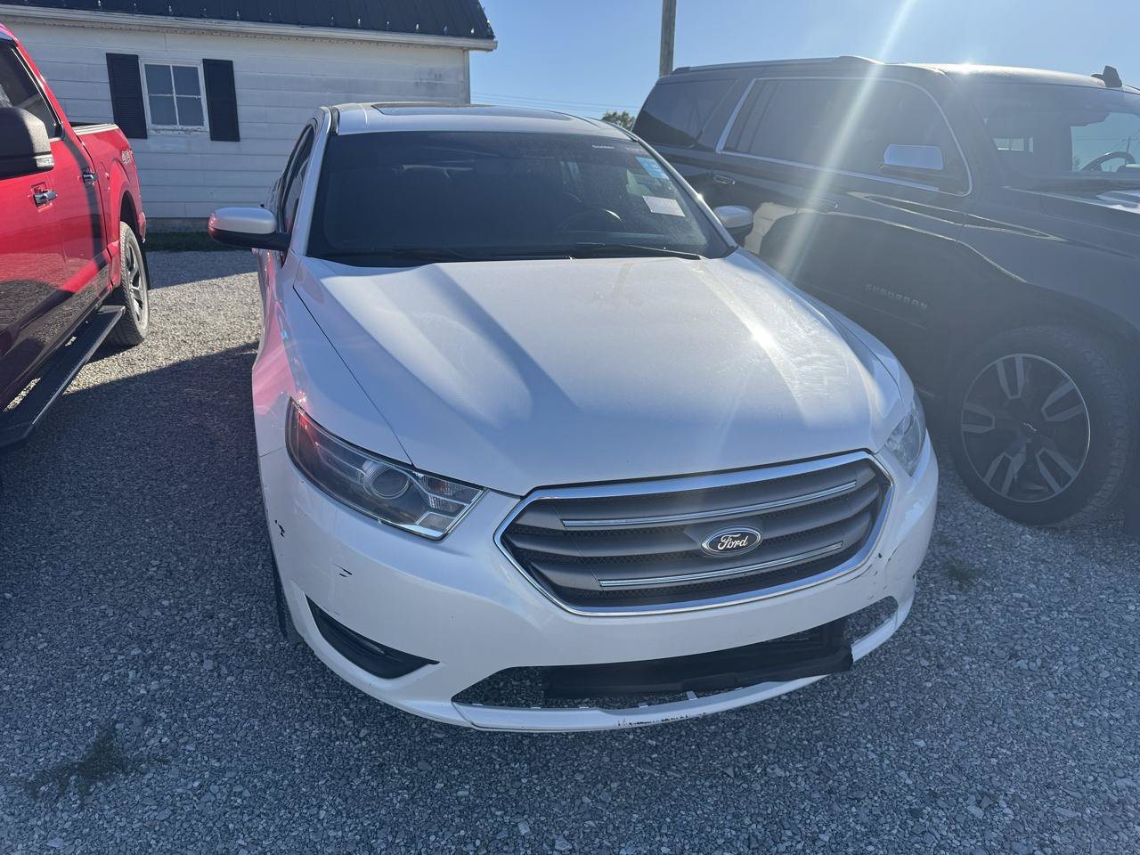 Used 2014 Ford Taurus SEL w/ Equipment Group 201A FWD image 2