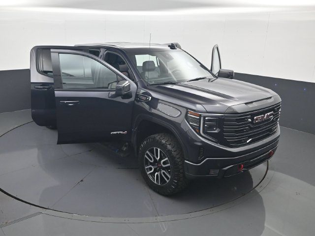 Used 2023 GMC Sierra 1500 AT4 w/ AT4 Premium Package AWD/4WD image 29