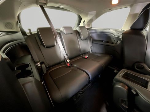 Used 2025 Honda Odyssey Elite image 26