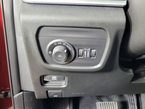 New 2025 Jeep Grand Cherokee Limited image 19